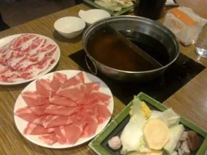 台北西門町 牛陣 壽喜燒&涮涮鍋 吃到飽