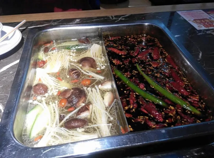 深圳 成都老阿婆 鴛鴦火鍋