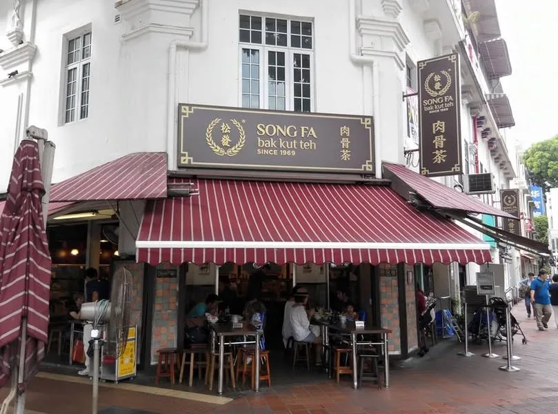 新加坡 牛車水美食坊2F 了凡 香港油雞飯.麵