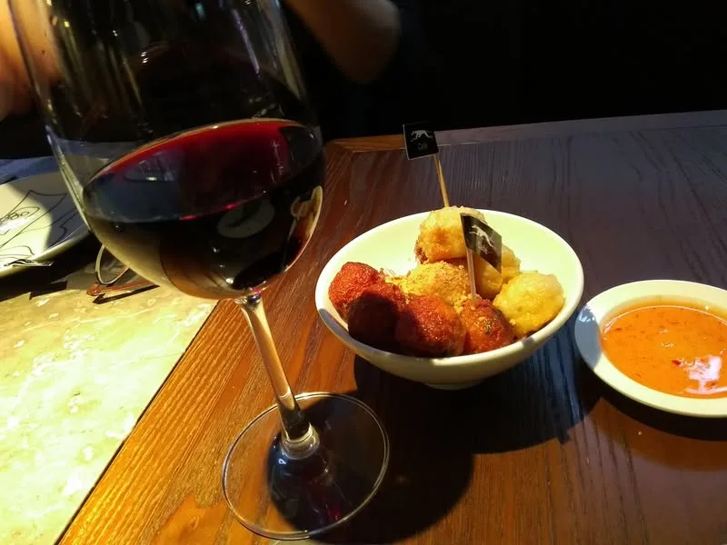 香港 沙田 Greyhound 下午茶