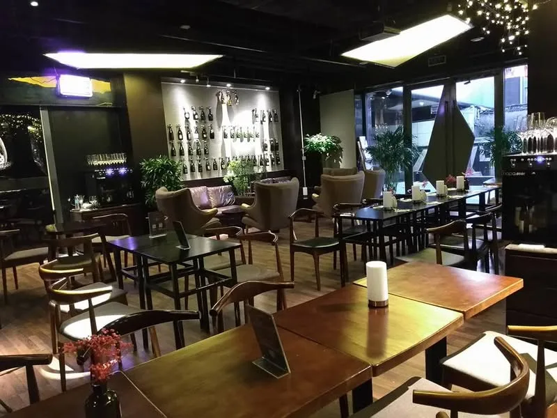 北京 三里屯 Lady Penguin 紅酒餐廳