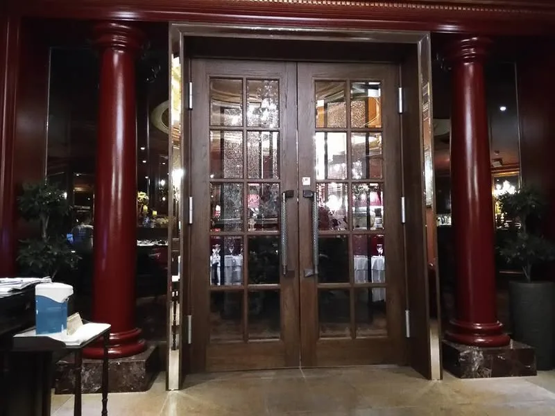 台中 泓品牛排館