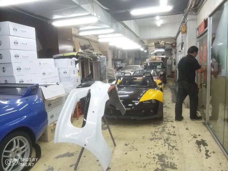 香港 觀塘 某高檔車行