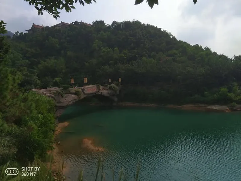 珠海 金臺寺、斗門老街、接霞庄、海納牛肉火鍋