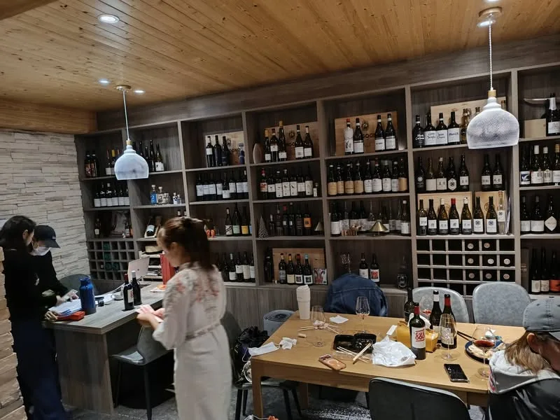 台北 朱崙街 沃芙酒業