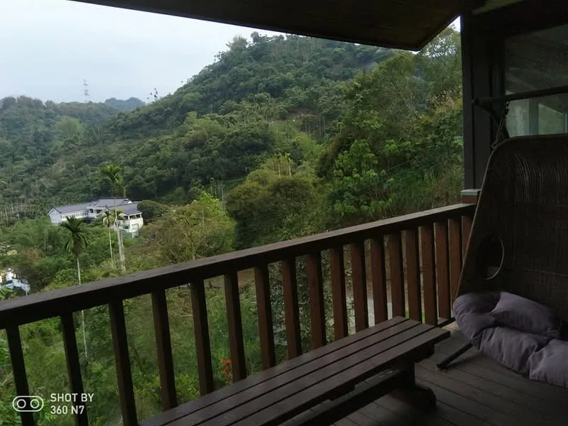 台中 霧峰 山中小木屋