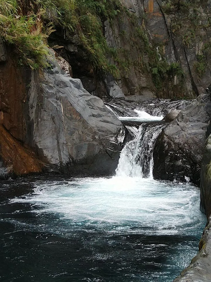 南投 紅香部落+溫泉、帖比倫瀑布、 中寮 炮哥薑母鴨
