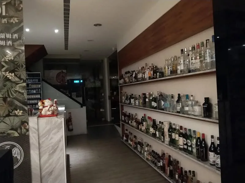 台中 向上路 某神秘酒吧