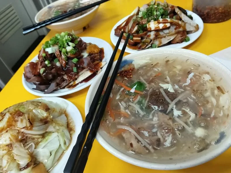 台中 第五市場 正老牌魷魚羹 & 民生路 豆花