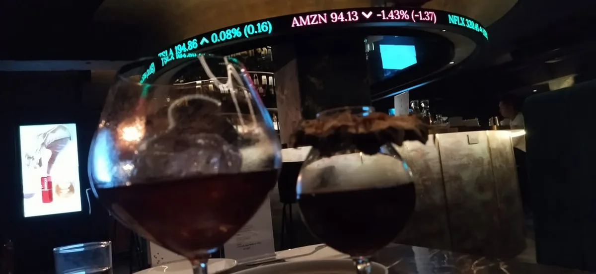 台北 光復南路巷內 The Traders Club 酒吧 (永久歇業)