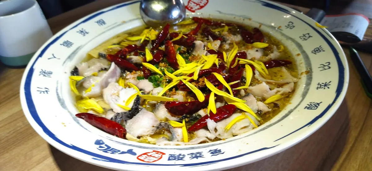 台中 崇德路 叼民 酸菜魚