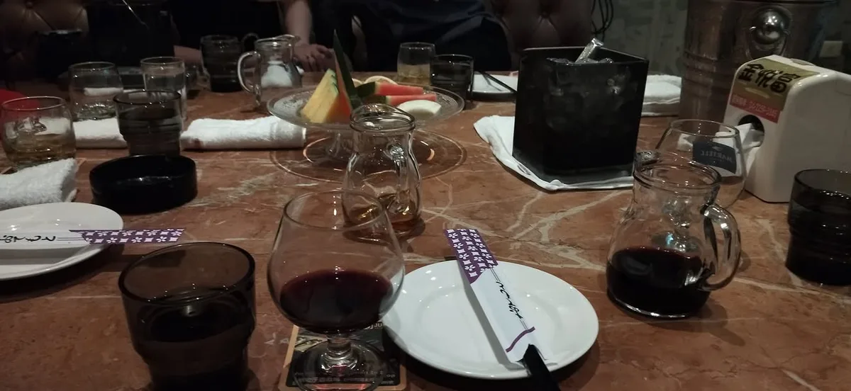 台中 西屯路 鈕吧 餐酒館