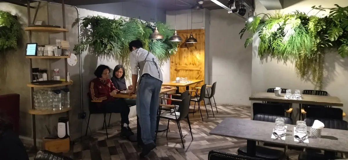 台北 小巨蛋站 Schumann's Bistro No. 6 南京店