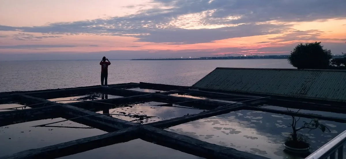 越南 北越海防，塗山向晚～