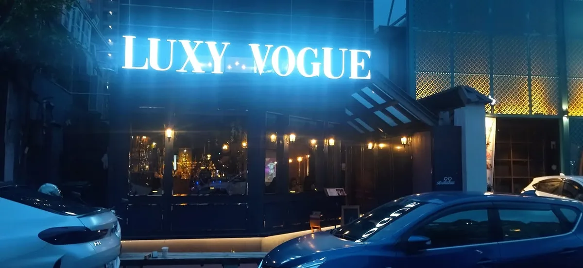 台中 五權西三街 Luxy Vogue 餐酒館
