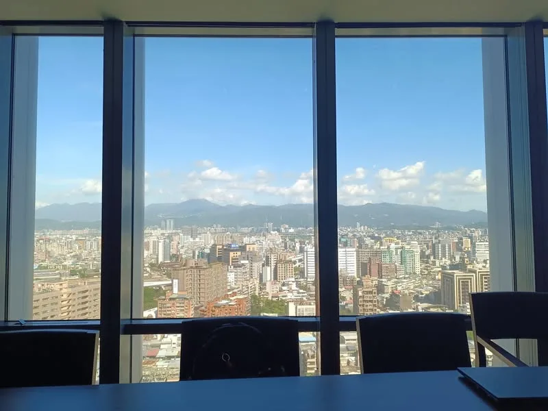 台北 微風信義 樂天皇朝