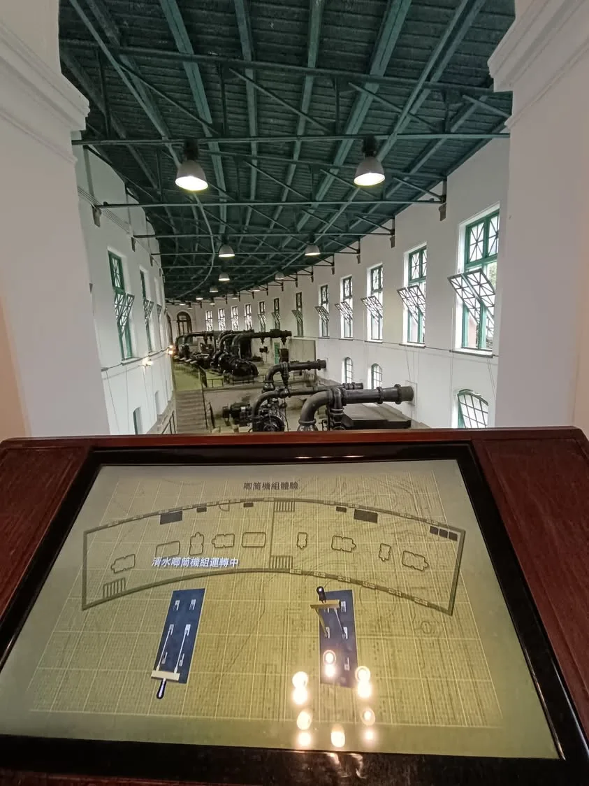 台北 松山區 芳朵麻辣鍋、大安區 拉薇酒坊(2訪)