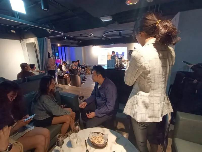 台北 東區 Hackers Bar H4CK3R