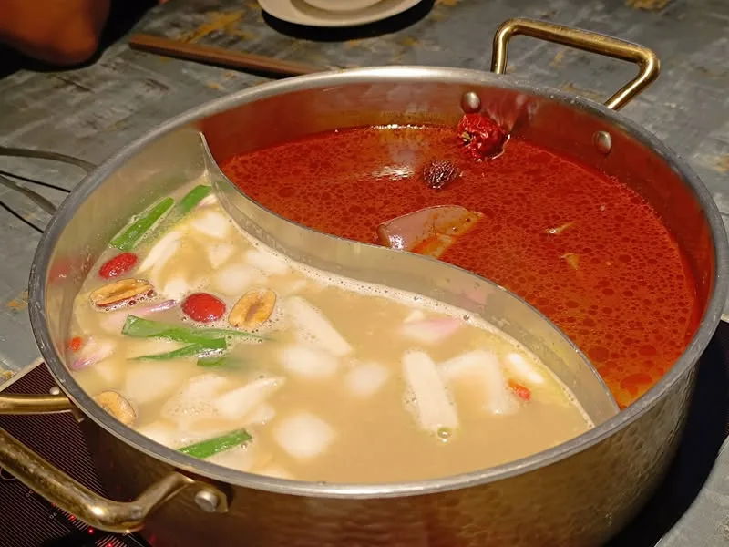 台北 松山區 老撈 麻辣鴛鴦火鍋