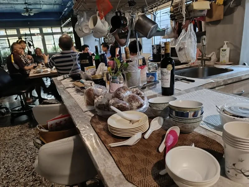 台中 衛道學長家