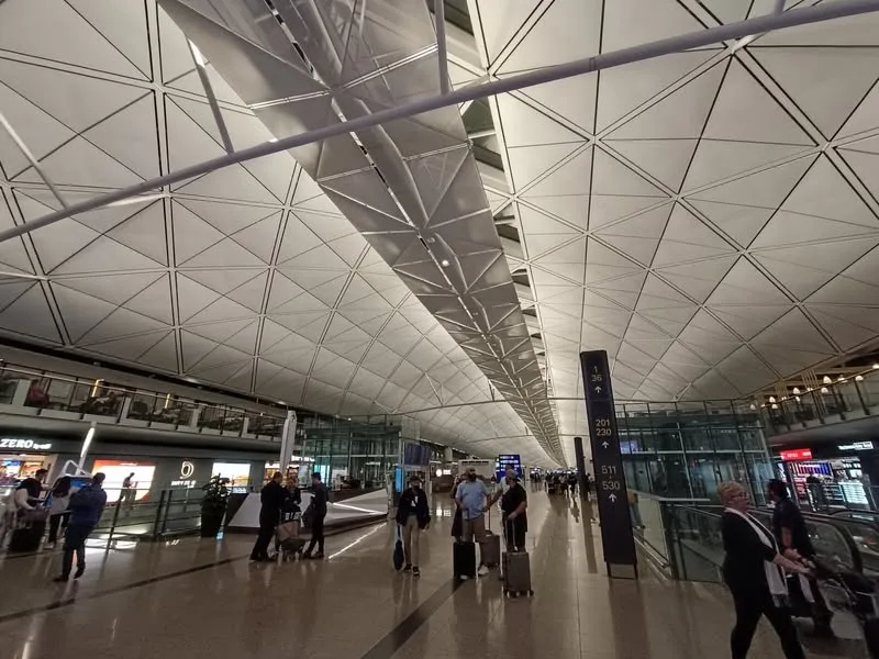 深圳 => 香港 => 台灣