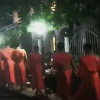 寮國(老撾) 佈施、早/晚集市