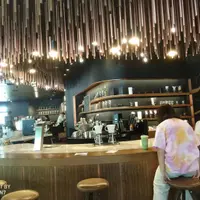 台中 星巴克大英店 & 七期  餐桌有酒 餐廳 1