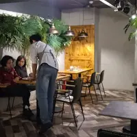 台北 小巨蛋站 Schumann's Bistro No. 6 南京店 1