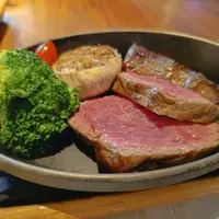 台北 市政府站 艾朋牛排餐酒館 1