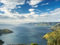 Exploring the Wonders of Lake Toba: Nature, Culture & Adventure
